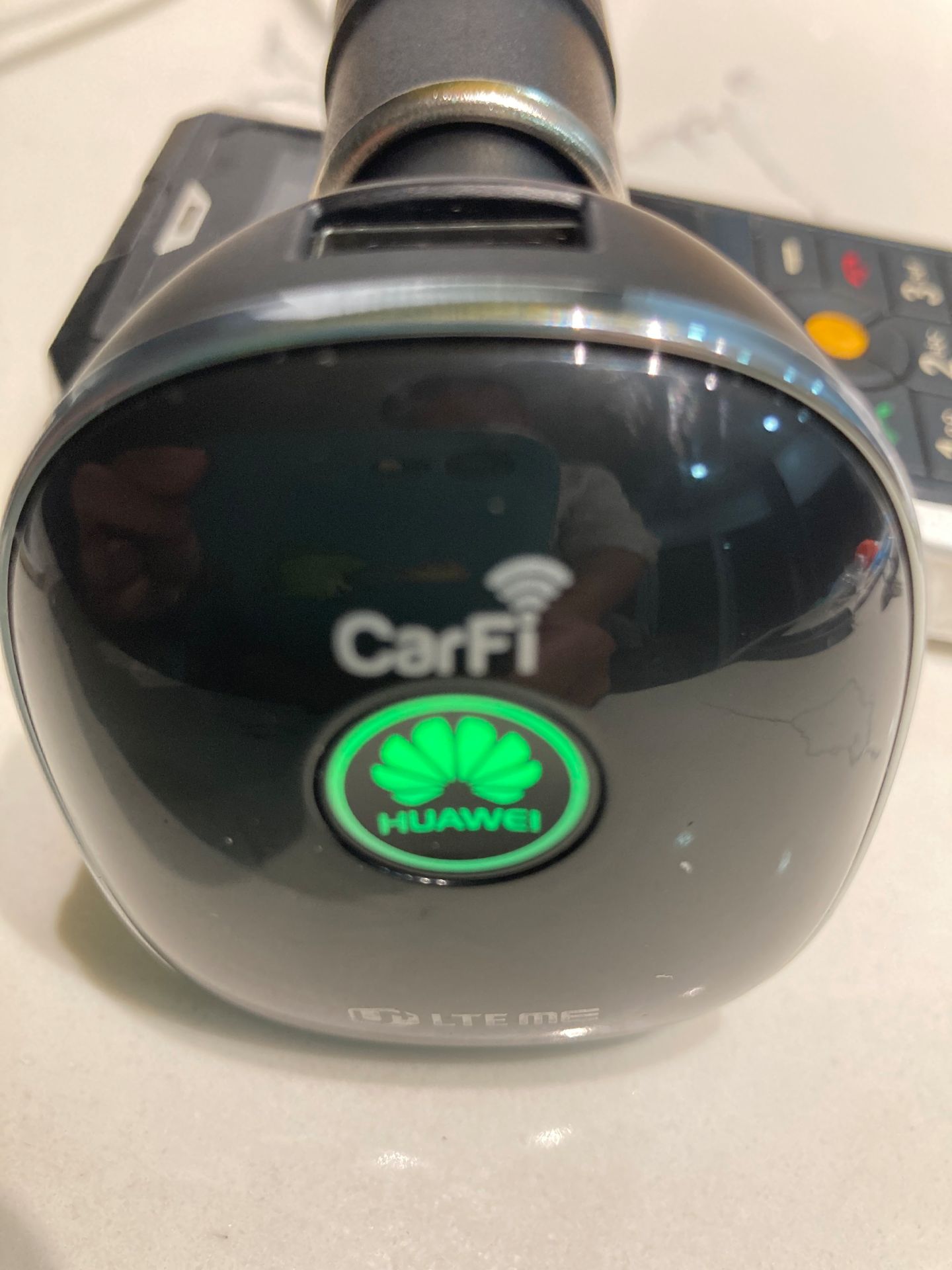 Không hộp, không phụ kiện, không hướng dẫn đi kèm, không rõ có đảm bảo bảo hành theo mô tả của sản phẩm? Dùng tốt với tham số in trên tẩu và cài Huawei Hilink để cấu hình lại.