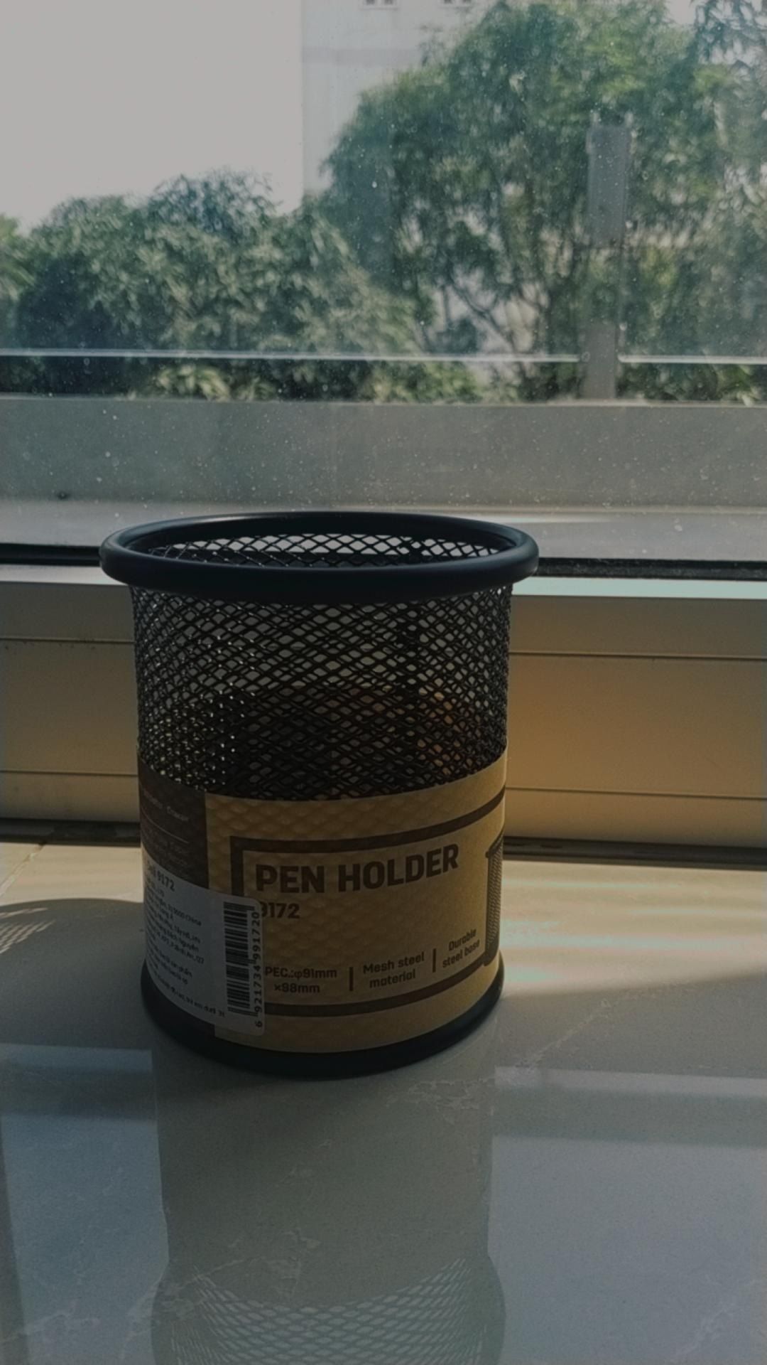 cốc đẹp , có điều cốc bị móp 1 xíu. Mình mua để đựng chì màu. Nhựa đẹp lắm nhee