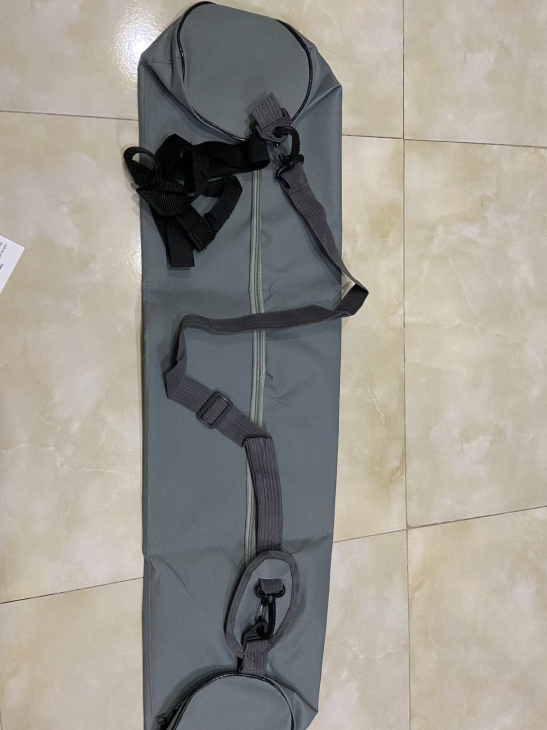 Túi đựng thảm dày dặn, đóng gói cẩn thận. Mở ra còn có 2 phiếu cảm ơn của shop nữa. Mình rất ưng ý