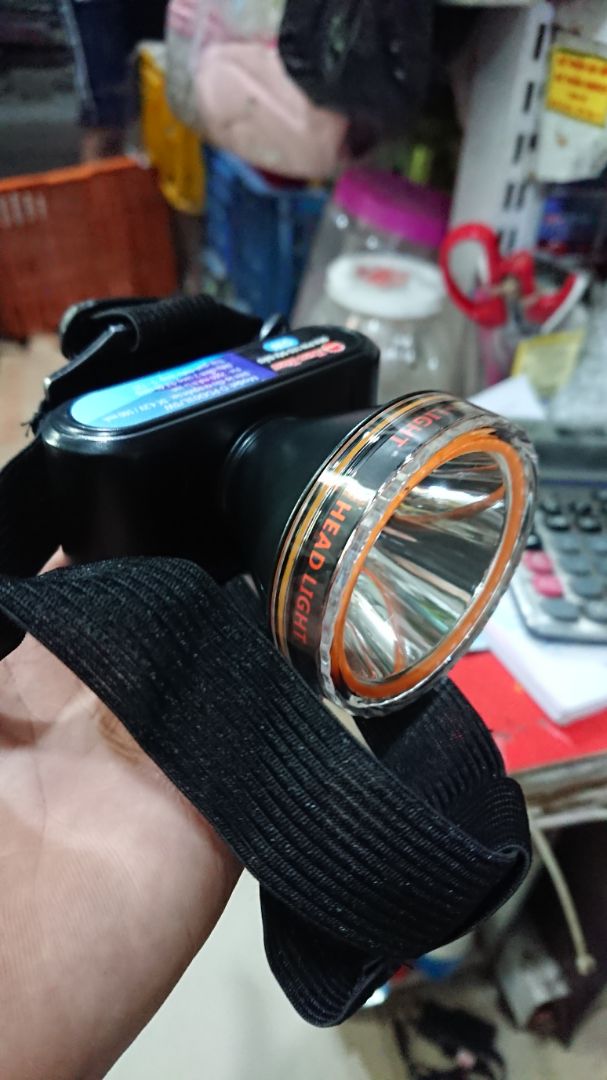 Hàng đẹp hơn hình, nhiều chế độ sáng, độ bền pin thì chưa biết. Nói chung là ổn Hàng đẹp hơn hình, nhiều chế độ sáng, độ bền pin thì chưa biết. Nói chung là ổn