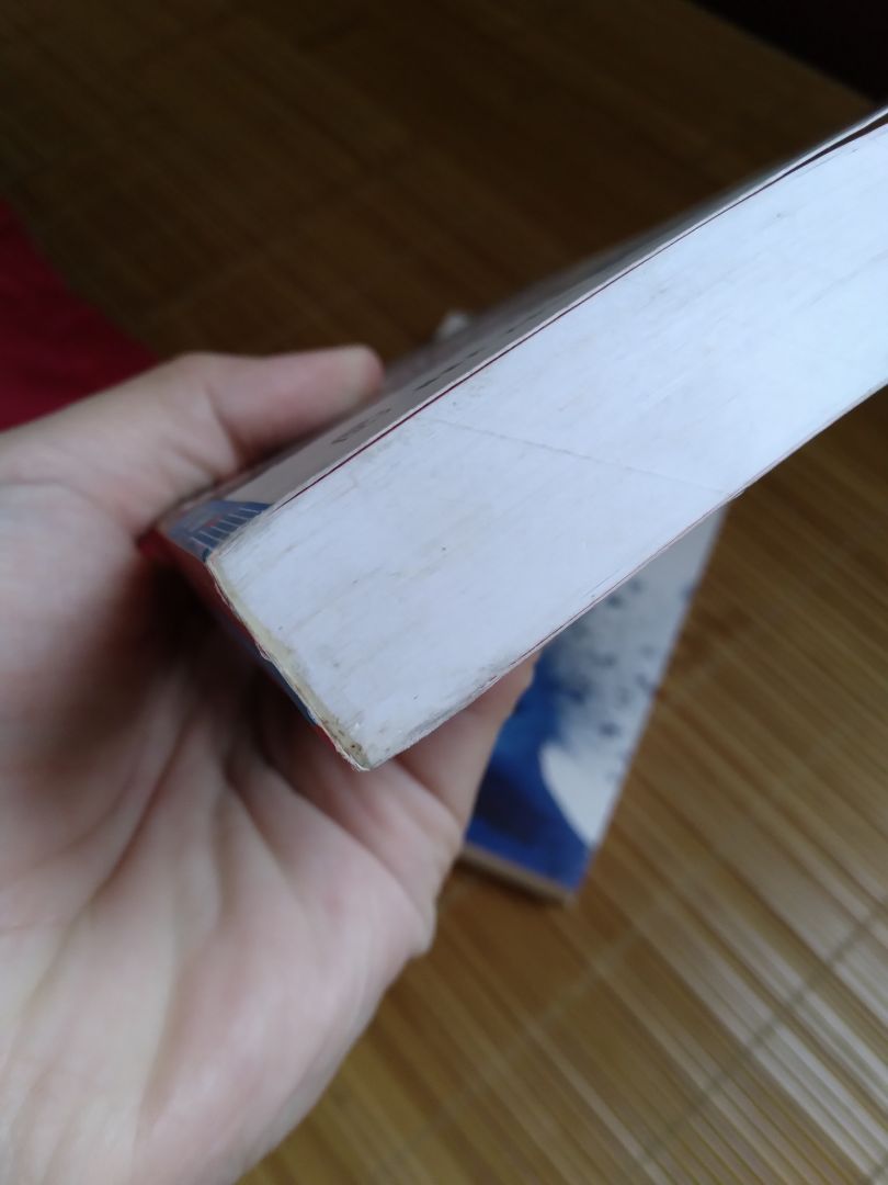 sách hơi bụi tuy nhiên Tiki giao hàng nhanh, trước hẹn và nội dung sách vẫn hay nên vẫn cho đánh giá 5 sao. nội dung chính của sách nằm ở phần đầu và phần cuối nhé