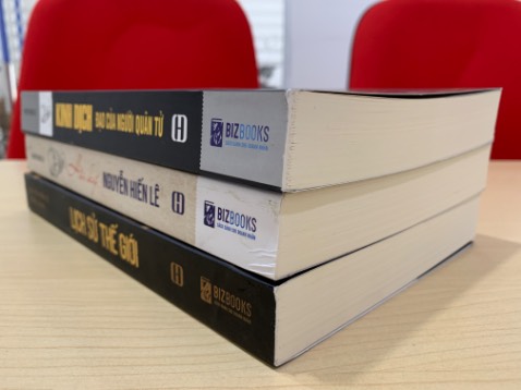 Mình đặt buổi sáng thì buổi chiều nhận, trước tiên quá là ưng dịch vụ Tiki Now. Cảm ơn Tiki cho cảm giác quá tốt

Mình đặt cả 3 quyển của cụ Lê. 

Sách mới, bìa đẹp, in rõ chữ

Còn nội dung thì mình chưa đọc nên chưa đánh giá