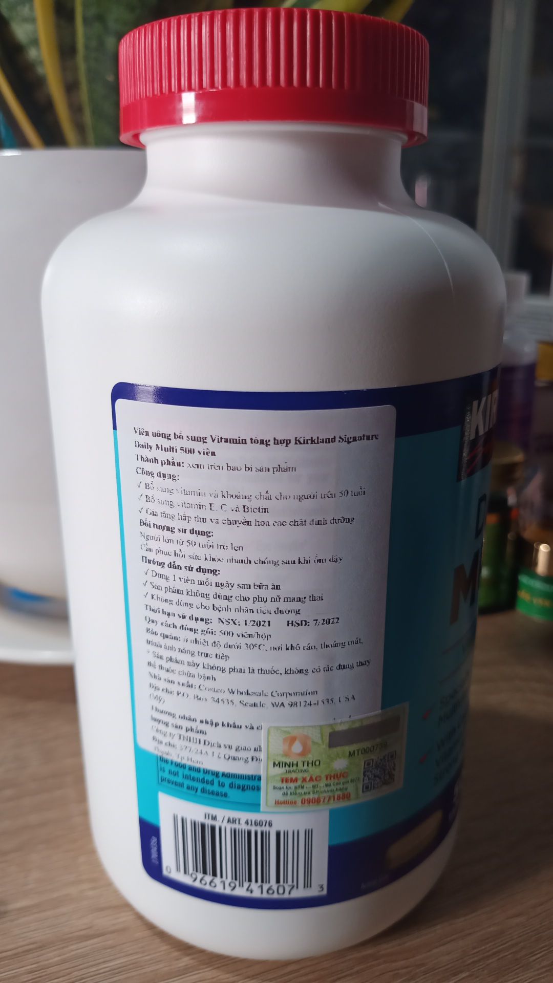 hàng chính hãng USA, vitamin tổng hợp DAILY MULTI – KIRKLAND 
EXP: 7/2022 thời điểm hiện tại còn dùng đc tới 13 tháng, 13 tháng uống sao hết 500 viên. 1   mỗi ngày đấy! tạm hài lòng .