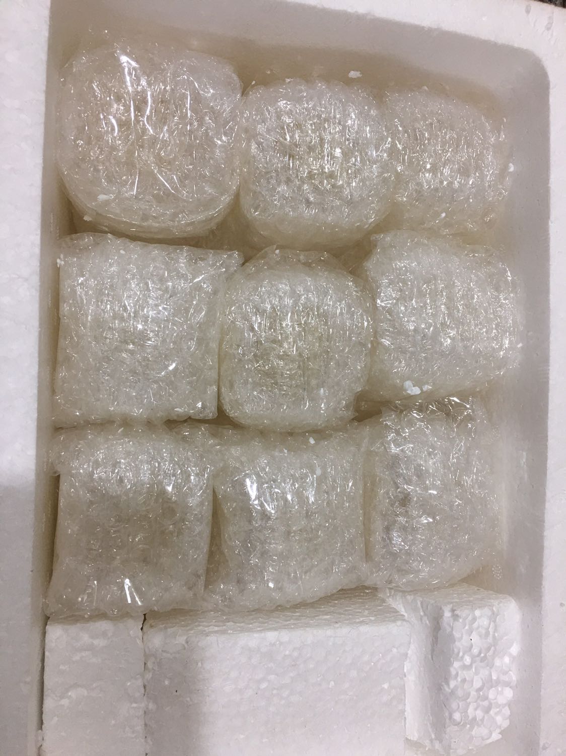 Shop đóng gói cần thận
Nhưng có 1 cái bị mẻ ạ