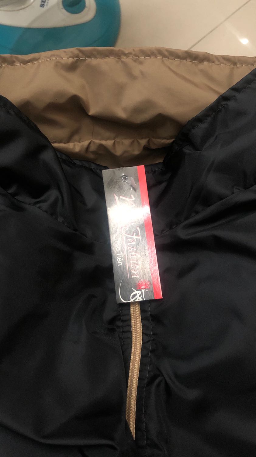 Hàng ok, đúng màu nhưng đặt size XXL lại giao size XX làm người muốn mặc size lớn thì không dùng được, còn người nhỏ thì lại mặc dư. Để nghi shop khi giao hàng nên kiểm tra lại, nếu không có hàng thì đừng giao ẩu.