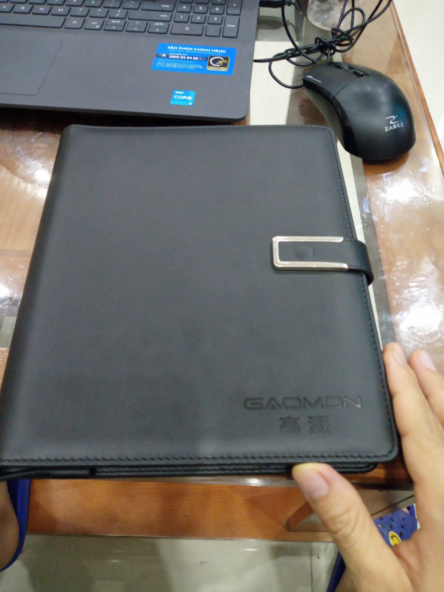 thiết kế đẹp mắt, dễ sử dụng, thích hợp cho dạy online và học vẽ. giao hàng nhanh đúng lúc mình đang rất cần. thanks