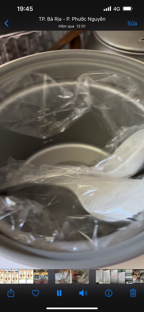 Nnau nhanh, đồ kèm theo nồi khiến mình khá bất ngờ có cuốn sách hướng dẫn xịn xò, có thêm 1 cái nồi nhỏ bên trong, có đồ để hấp dung cua nhật