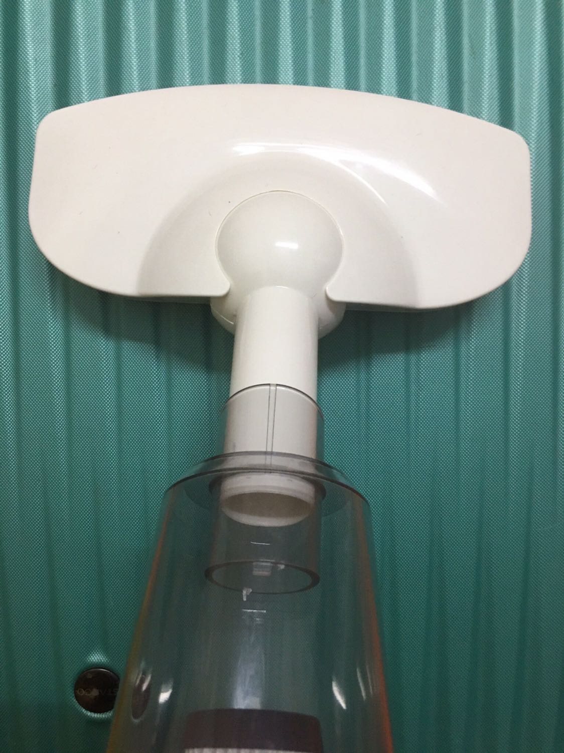 Giao hàng nhanh, lần đầu tin dùng mua đồ gia dụng trên Tiki
Máy giá tương đối, nhưng lực hút rất ok, có kèm các đầu hút tuỳ thuộc vào địa hình để hút rất tiện lợi, thấy có kèm cả phiếu bảo hành 12 tháng nuôn!