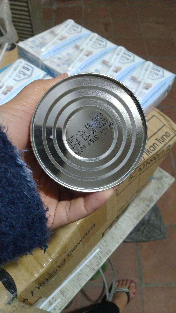 sữa hoàn nguyên ko phải sữa tươi nha MN ! đạm 2.8g ! ít đường date mới ! có tặng kèm hộp sữa ông pack