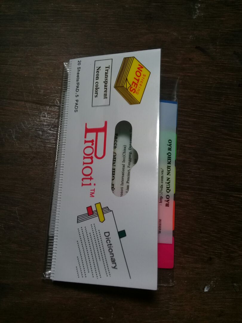 màu sắc cực kì bắt mắt; nhỏ gọn có thể dùng để đánh dấu những trang sách có câu nói hay, đẹp, giao nhanh hơn dự kiến của tiki, shipper thân thiện hòa đồng, nhưng cái này rất nhỏ nhưng tiki lại bỏ vào 1 cái túi khác của đơn hàng mình thấy hơi uổng, ủng hộ tiki hết mình