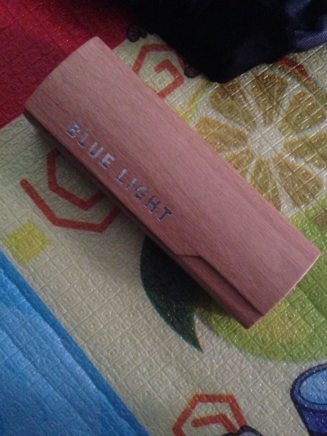 Đóng gói rất cẩn thận luôn kính đẹp gọng viền dày mk rất ưng chỉ tội mặt mk hơi tròn nên chắc k hợp lắm thôi thì lần sau mua mẫu khác vậy