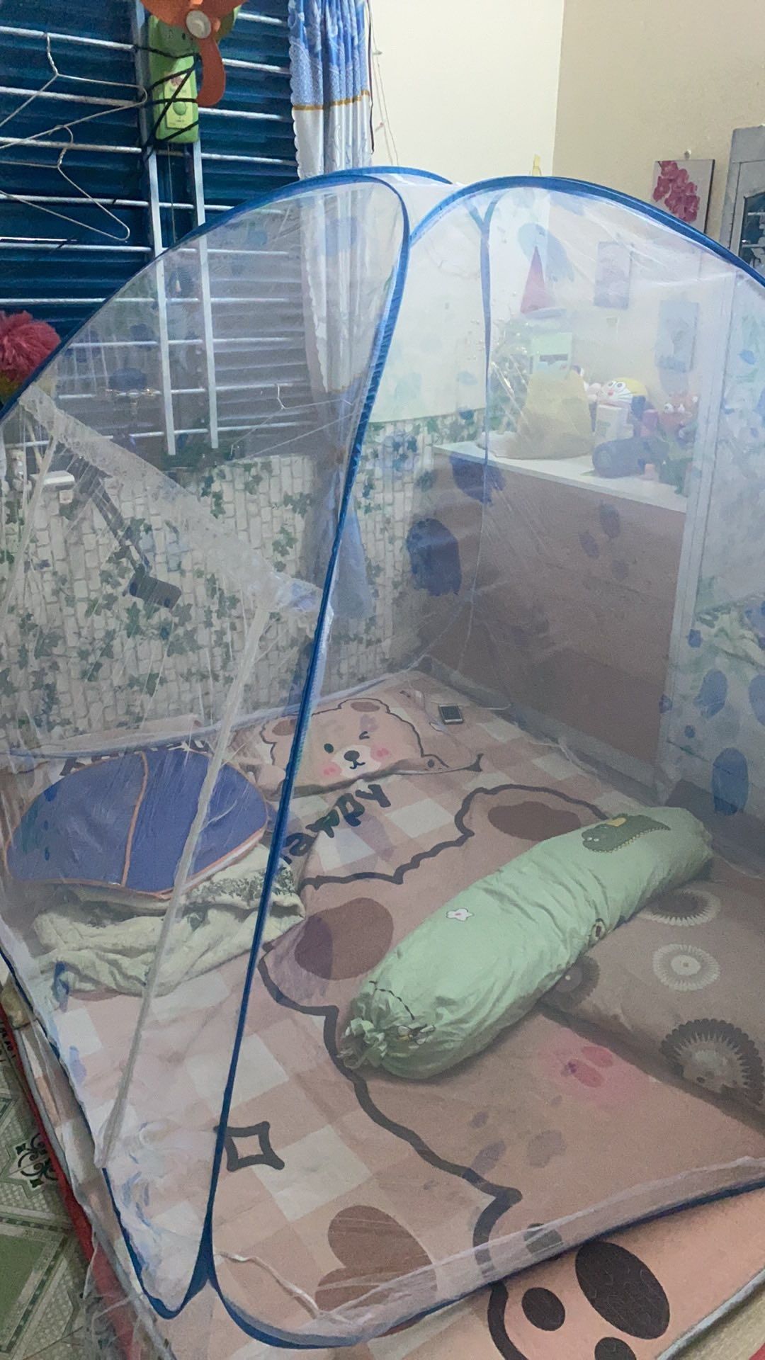 màn đẹp mà tiện quá. gấp gọn cũng đỡ vướng. hàng tốt, k cò để chê cả