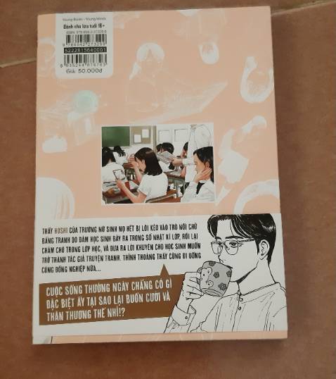 Sách đẹp, đầy đủ quà, nội dung hài, mình rất thích;>💐