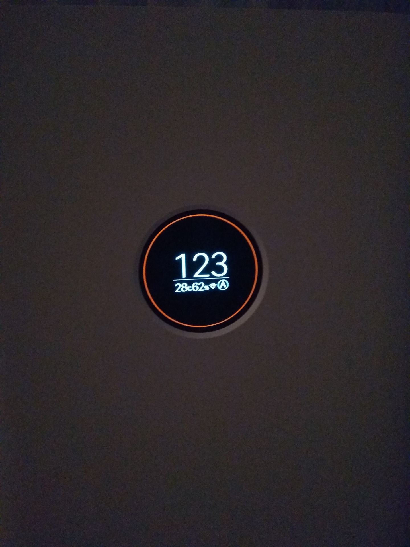 Máy xông tốc độ vừa phải. Độ ồn lên đến 70dB khi xông, 60dB (khi chưa lắp ống xông). Kích thước hạt mịn khuyếch tán khắp phòng, máy đo PM2.5 bằng laser đang từ dưới 10 tăng vọt lên 120 khi xông được 5ph. Máy xông tốc độ vừa phải. Độ ồn lên đến 70dB khi xông, 60dB (khi chưa lắp ống xông). Kích thước hạt mịn khuyếch tán khắp phòng, máy đo PM2.5 bằng laser đang từ dưới 10 tăng vọt lên 120 khi xông được 5ph.