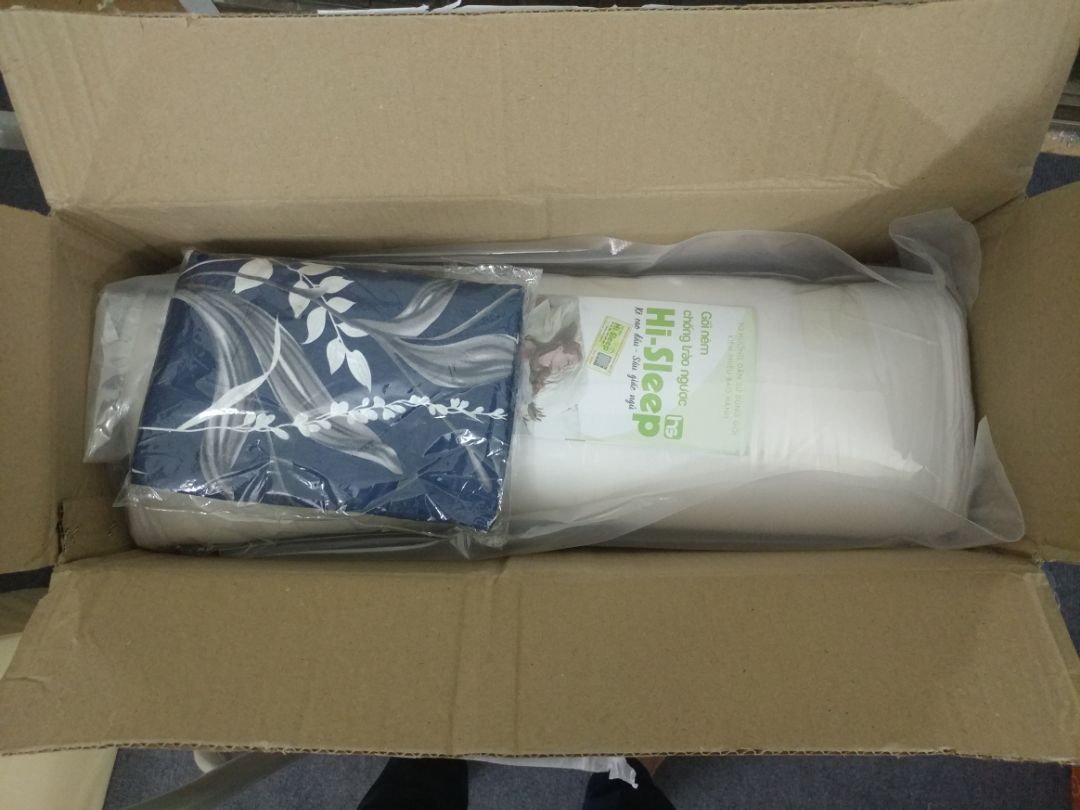 Nhận hàng từ mấy hôm trước là tôi nằm ngay, công nhận có tác dụng thiệt chứ không chỉ là quảng cáo. Tôi vừa kích hoạt bảo hành thấy báo còn 360 ngày bảo hành nữa nên rất yên tâm. Cảm ơn Tiki rất nhiều, luôn luôn là chuẩn hàng