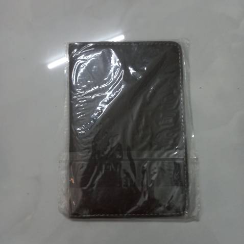 Bóp khá chắc chắn,giá cả phù hợp,giao hàng nhanh.