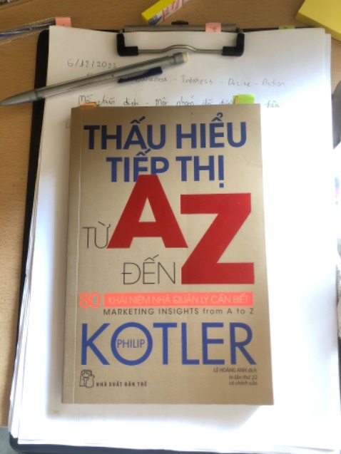 Cuốn sách mang đầy đủ thuật ngữ về tiếp thị . Giúp người đọc có một góc nhìn bao quát về toàn bộ ngành . Là quyển sách mà người làm marketing nên đọc và nên có .