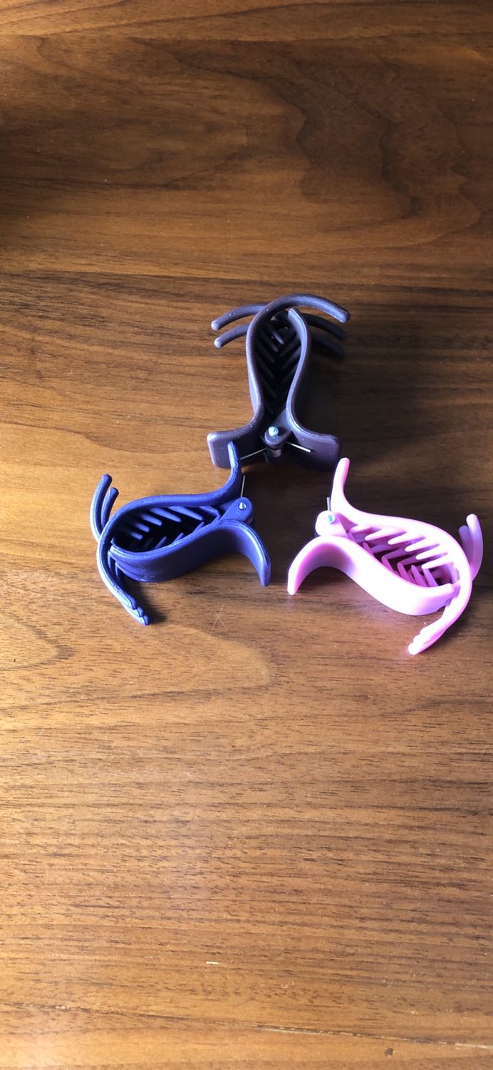 Màu sắc và kiểu dáng ko giống ảnh chụp, chất lượng rất kém và xấu. Màu sắc và kiểu dáng ko giống ảnh chụp, chất lượng rất kém và xấu.