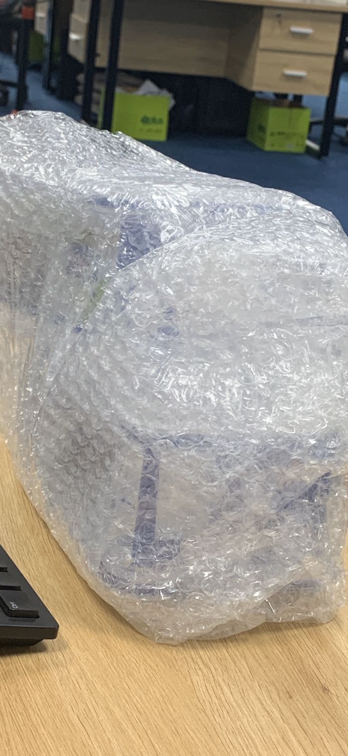 Bọc kỹ càng, giao hàng nhanh quá, dự kiến 10/9 mới nhận hàng mà 27/8 đã nhận dc rồi
Hàng chất lượng như quảng cáo, về dùng thử xem