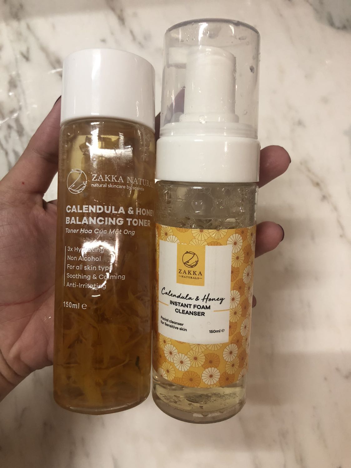 Giao hàng nhanh, gói cẩn thận
Sản phẩm êm dịu cho da lắm Giao hàng nhanh, gói cẩn thận
Sản phẩm êm dịu cho da lắm