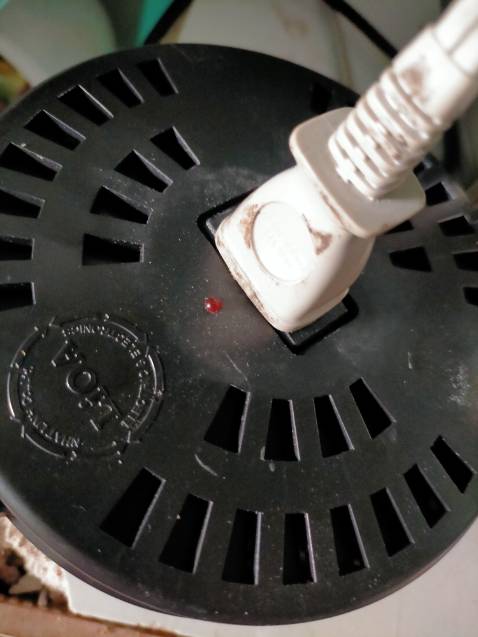 Mua về cắm vào k có điện ...........