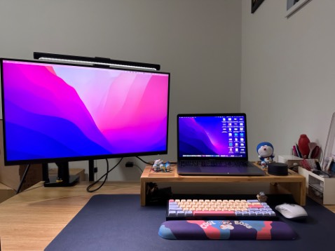 Giao hàng khá nhanh, màn đẹp