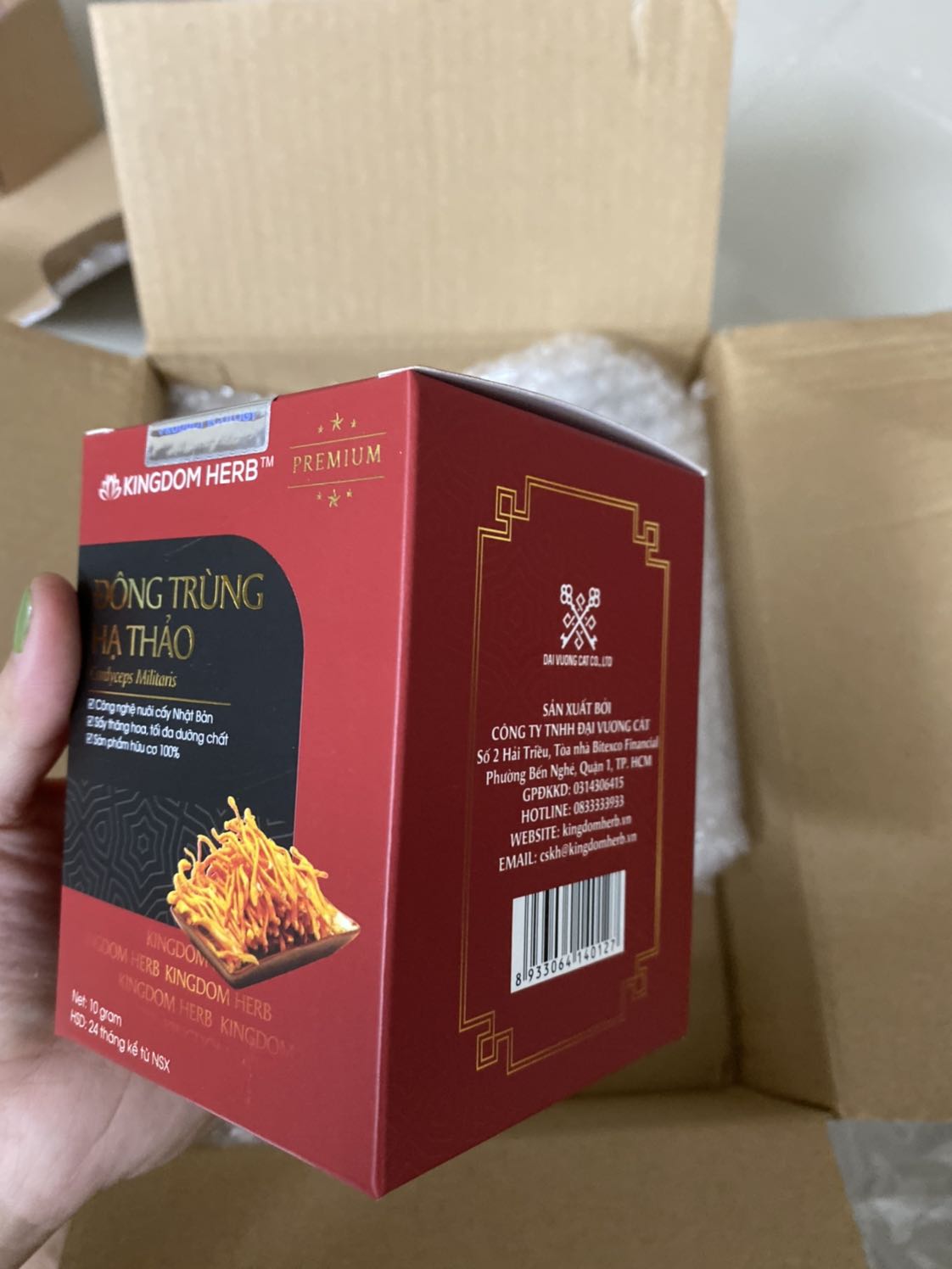 Đóng gỏi cẩn thận,hộp có tem nhãn đầy đủ,hàng chuẩn sợi dài không vụn, nói chung là chất lượng, rất hài lòng, dùng hết sẽ mua tiếp