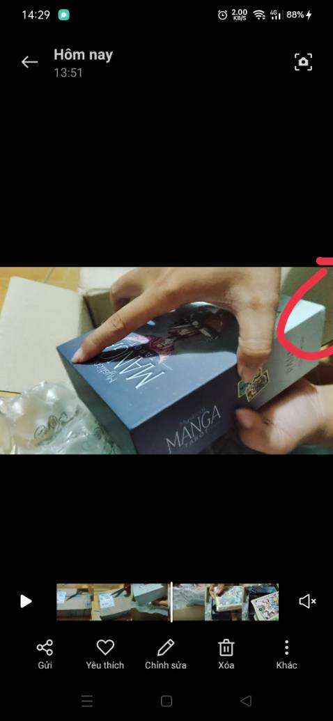 Shipper tốt, thân thiện nhưng khâu gói hàng của Tiki có vấn đề, gói hàng lỏng lẻo, hộp bị móp 2 góc dưới.