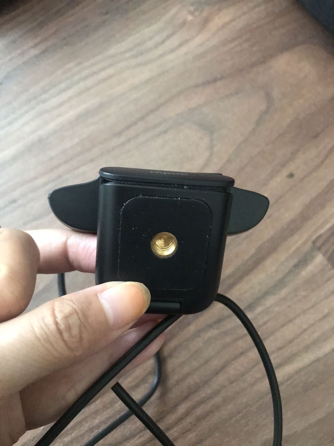 Tiki giao nhanh. Sản phẩm như hình, chính hãng. Dùng đơn giản, nhẹ nhàng, sắc nét.