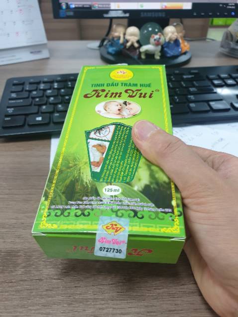 Giao hàng nhanh, mình đặt 3 lọ thì cả 3 lọ đều bị rách bao bì và bong tem, không hiểu vì sao. Chưa dùng nên chưa đánh giá được chất lượng, mùi thơm nhè nhẹ Giao hàng nhanh, mình đặt 3 lọ thì cả 3 lọ đều bị rách bao bì và bong tem, không hiểu vì sao. Chưa dùng nên chưa đánh giá được chất lượng, mùi thơm nhè nhẹ