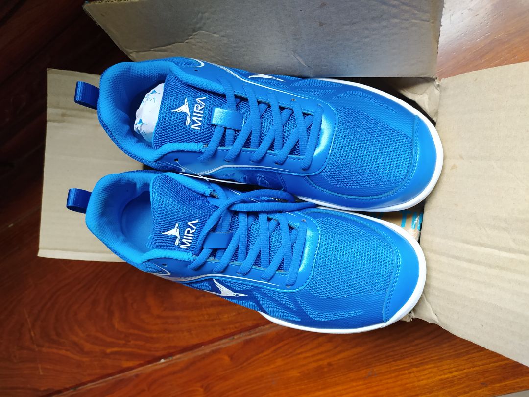 hàng đã nhận tương đối đẹp nhưng theo cảm nhận ban đầu giầy ko mềm êm như giới thiệu, độ bền sau dùng sẽ nhận xét sau! nhưng với tầm tiền thì hợp lý! vẫn cho 5*