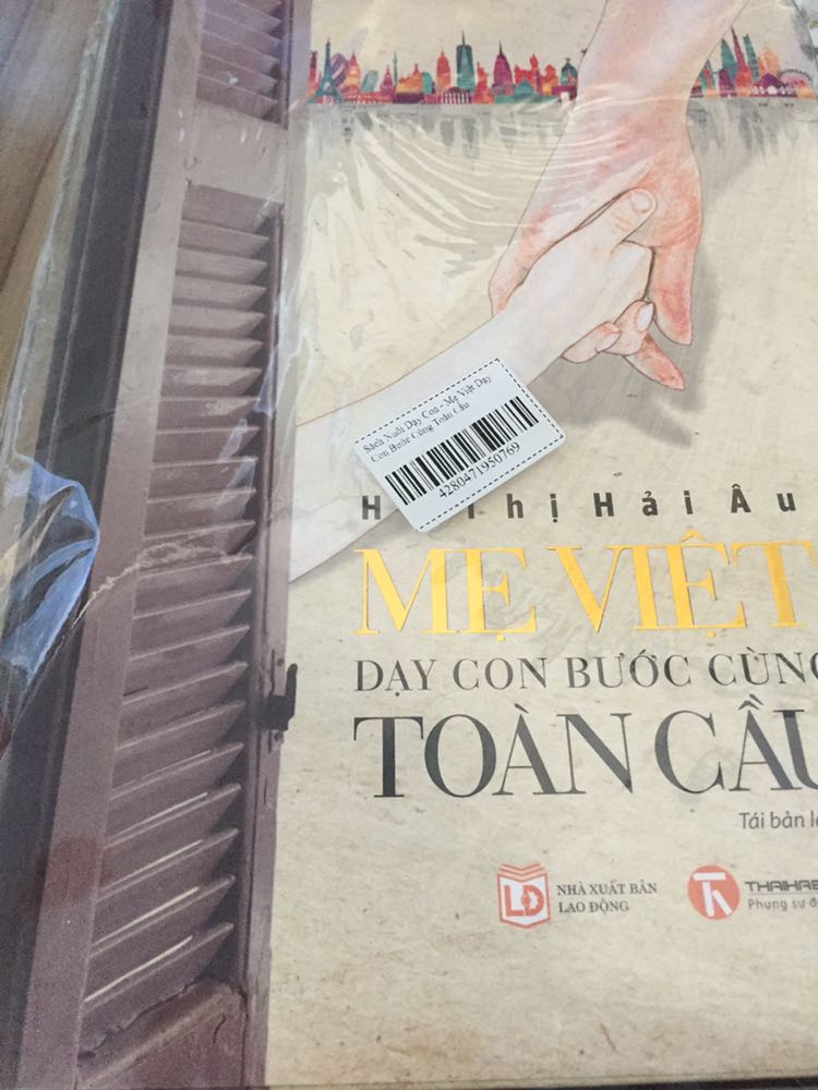 Hài lòng cả về bìa và nội dung