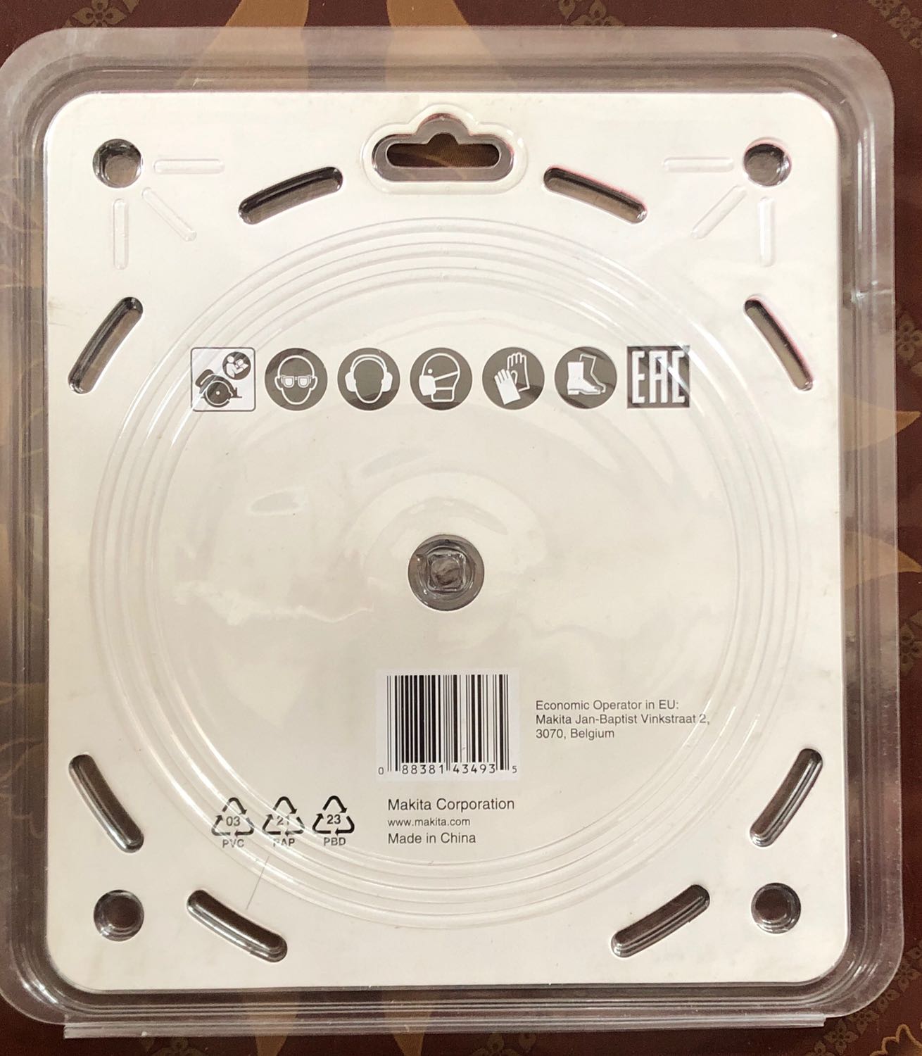 Vừa nhận đc hàng, chưa xài nhưng nhận đc hàng nguyên kiện k cấn móp, là thấy ok rồi. Còn độ bền thì phải chờ time sử dụng mới biết đc