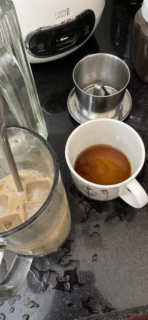 Máy êm lắm nha! Hàng trung quốc chất lượbg cao... nhà bán hơi tào lao xíu bắt mình mua kèm cái gỡ sim phí giao 10k.... ở ko thật chứ khách hàng qua *** vs Shoppeee mua hết cho xem kiểu làm ăn này