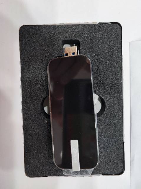 Hàng chính hãng, hộp nguyên seal, hình thức đẹp, bắt sóng lên được tốc tầm 800Mpbs, không cần cài cắm gì cả. Đuôi anten hơi vướng. Hàng chính hãng, hộp nguyên seal, hình thức đẹp, bắt sóng lên được tốc tầm 800Mpbs, không cần cài cắm gì cả. Đuôi anten hơi vướng.