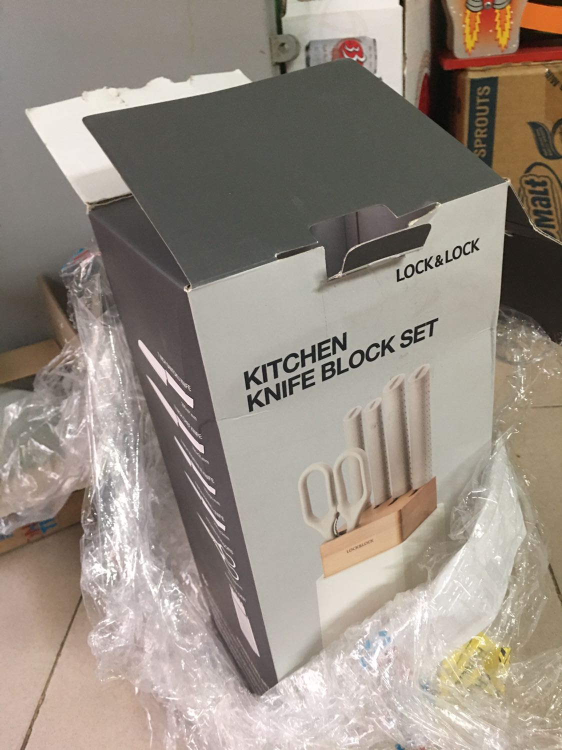 Giao hàng nhanh thấy đẹp chưa sử dụng nên ko biết ok ko nên tạm cho 5 sao còn hàng tặng bộ dụng cụ bào rau củ chưa thấy