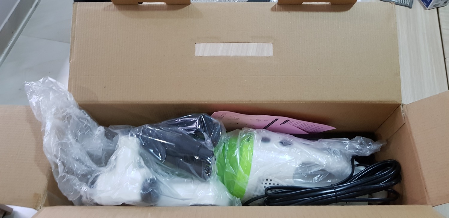 Hàng tiki đóng gói rất cẩn thận, máy hút lực mạnh, gọn nhẹ, hút sạch lắm, mình dùng hút các ngóc ngách trên cao, hút cửa, hút dưới đất cũng rất ổn, không quá ồn, xài được 5p liên tục thì máy bắt đầu nóng, nhưng với giá tiền này thì mình hài lòng, vì mục đích là để hút ở những vị trí khó với, không cần xài lâu. Gửi hình thực tế mn xem nhé. Thanks seller.