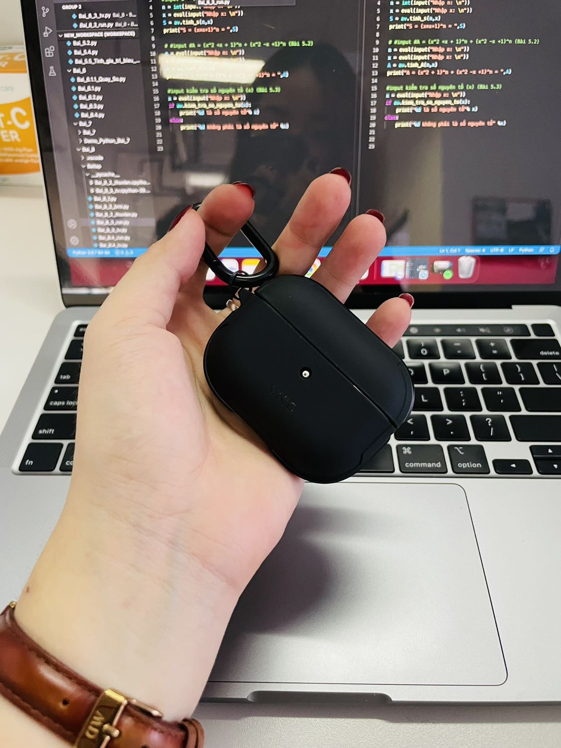 Giao nhanh thật sự. Nếu đúng lịch thì tuần sau mới nhận được. 
Chất lượng khỏi chê lun. Ưng quá lun 😍😍 Giao nhanh thật sự. Nếu đúng lịch thì tuần sau mới nhận được. 
Chất lượng khỏi chê lun. Ưng quá lun 😍😍