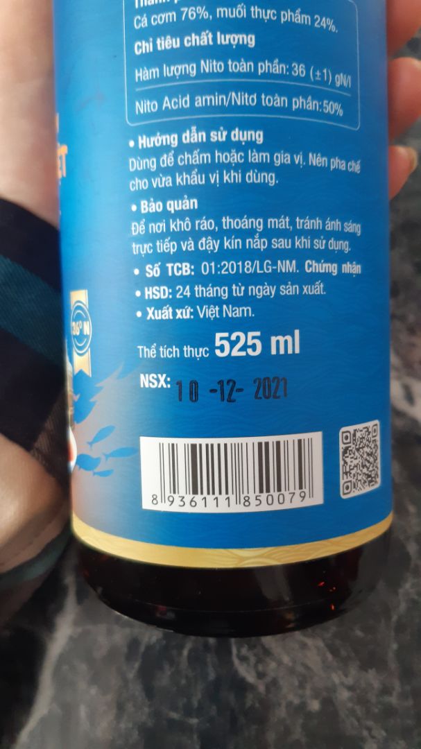 Tiki đóng gói đúng chuẩn xịn, 1 quãng đường  từ bắc vào nam mà cái vỏ hộp chuẩn nguyên vẹn, chai nước mắm được bảo vệ tối đa an toàn trong nhiều lớp bọc chống va đập. Chất lượng nước mắm thì không phải nói nhiều vì Rất Thích 🥰 mới tìm mua. Tuyệt vời 👍👍👍👍👍