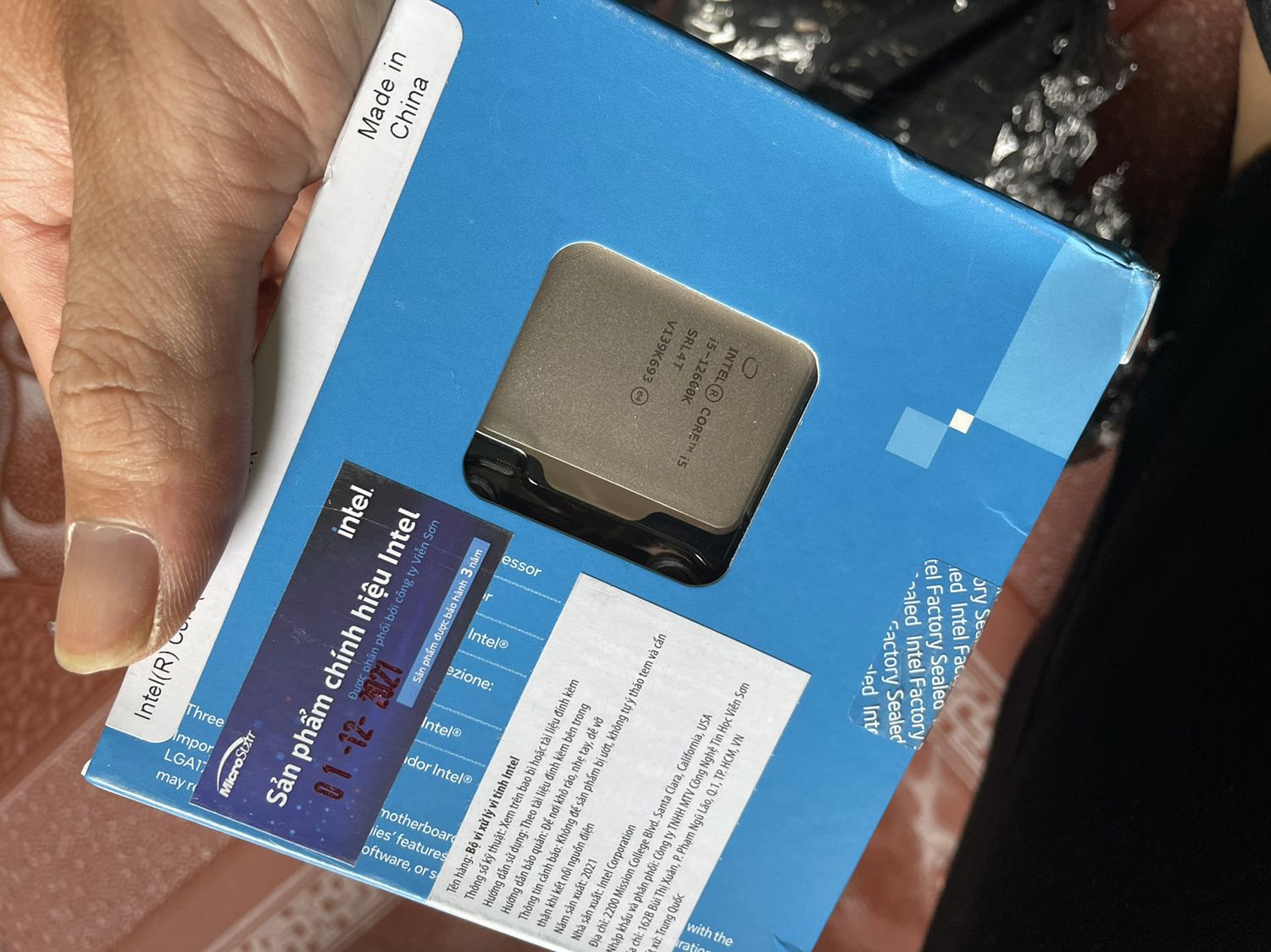 Giao hàng nhanh, đóng gói ổn, hàng mới - chính hãng, sức mạnh của i5-12600k các bạn tham khảo thêm trên internet nhé