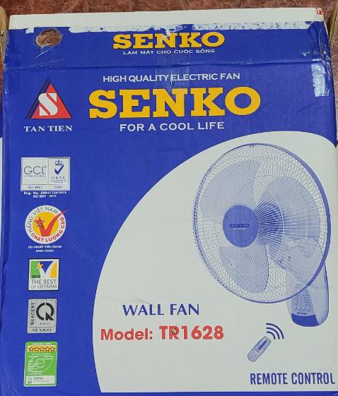 Quạt đẹp phết. Hộp đựng bằng các tông cứng cáp, dày dặn. Thử quạt thấy chạy tốt, điều khiển từ xa ngon lành. Quạt đẹp phết. Hộp đựng bằng các tông cứng cáp, dày dặn. Thử quạt thấy chạy tốt, điều khiển từ xa ngon lành.