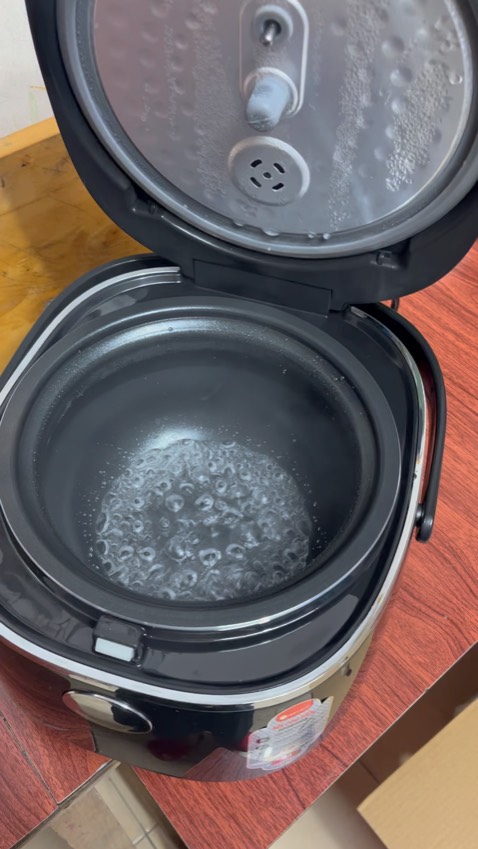 Mình mới *** thử thì thấy nhanh sôi, lòng nồi dày dặn, phù hợp cho gia đình 2vc và 1 con nhỏ Mình mới *** thử thì thấy nhanh sôi, lòng nồi dày dặn, phù hợp cho gia đình 2vc và 1 con nhỏ