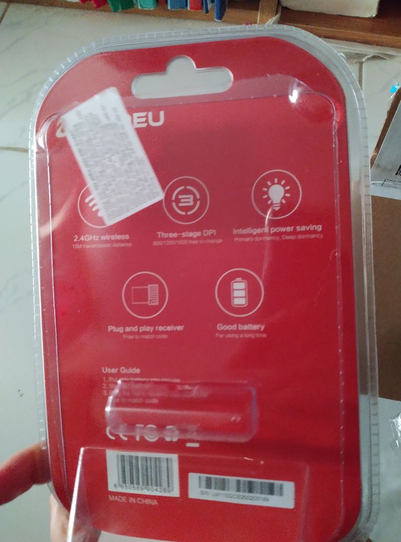 Sử dụng mk ko bt nó khác con màu xanh ở đâu, con màu xanh bạn mk mua bên ***, paxtel cực đẹp, có 90k, còn này mk mua 185k
Cơ mà thấy OK, hài lòng, đẹp, cơ mà hai cái nút bên hông hơm bt làm j, ko có hướng dẫn sử dụng kèm theo, nên cho 4 sao rưỡi thôi
Tóm lại là nhìn con chuột cưng ghê, thích!