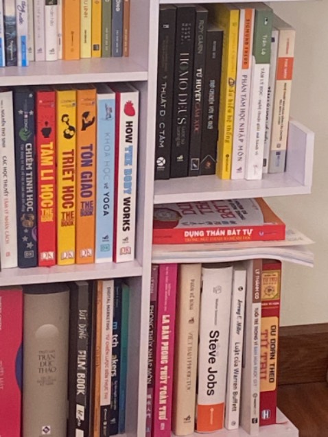 Sách giao nhanh, nội dung dành cho những ai đã từng tìm hiểu về bát tự thì sẽ dễ hiểu hơn. Với những người chưa từng tìm hiểu sẽ khó ở một số từ chuyên ngành