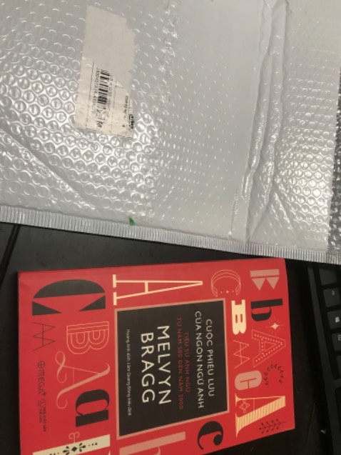 Mới đặt qua mà ship tỉnh nhanh ghê, ưng cái bao chống sốc ghê