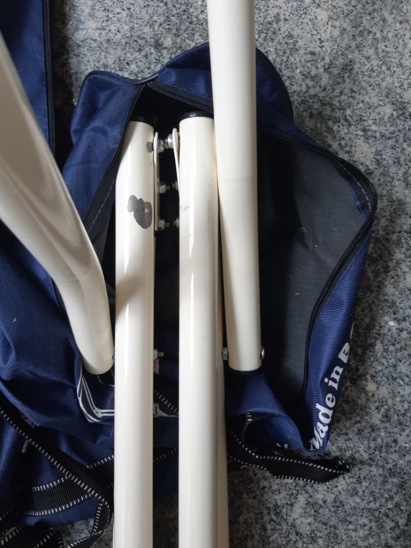 Đât hàng hẹn ngày 03/06 giao, đợi mãi đến ngày 05/06 mới chịu gọi đt để hỏi mới giao, Tiki nên xem xét lại nhà cung cấp, đã vây hàng giao còn bị bong tróc sơn mấy chỗ luôn, làm ăn quá tệ. Đât hàng hẹn ngày 03/06 giao, đợi mãi đến ngày 05/06 mới chịu gọi đt để hỏi mới giao, Tiki nên xem xét lại nhà cung cấp, đã vây hàng giao còn bị bong tróc sơn mấy chỗ luôn, làm ăn quá tệ.