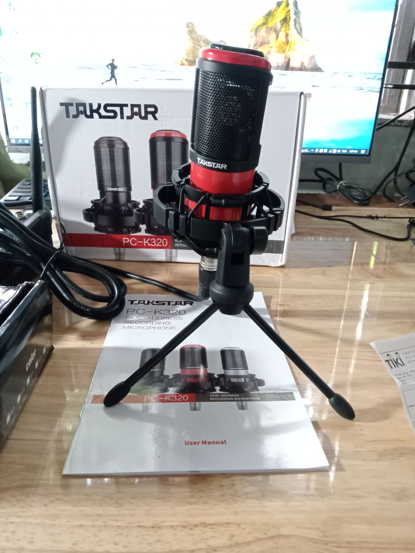 Rất là xịn sò, thu âm tốt, chất âm khá là ấm. Kết hợp được với các mixer như G4, ... Đóng gói kĩ, giao hàng khá nhanh.