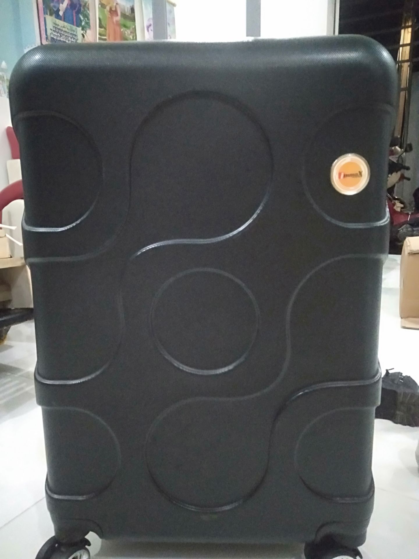 nhận hàng thấy ok. ngoài ra còn đc tặng gối . rồi đc tặng bao lì xì và phiếu giảm giá khi mua hàng gia dụng nữa.vali đc bảo hành đến 2025lận