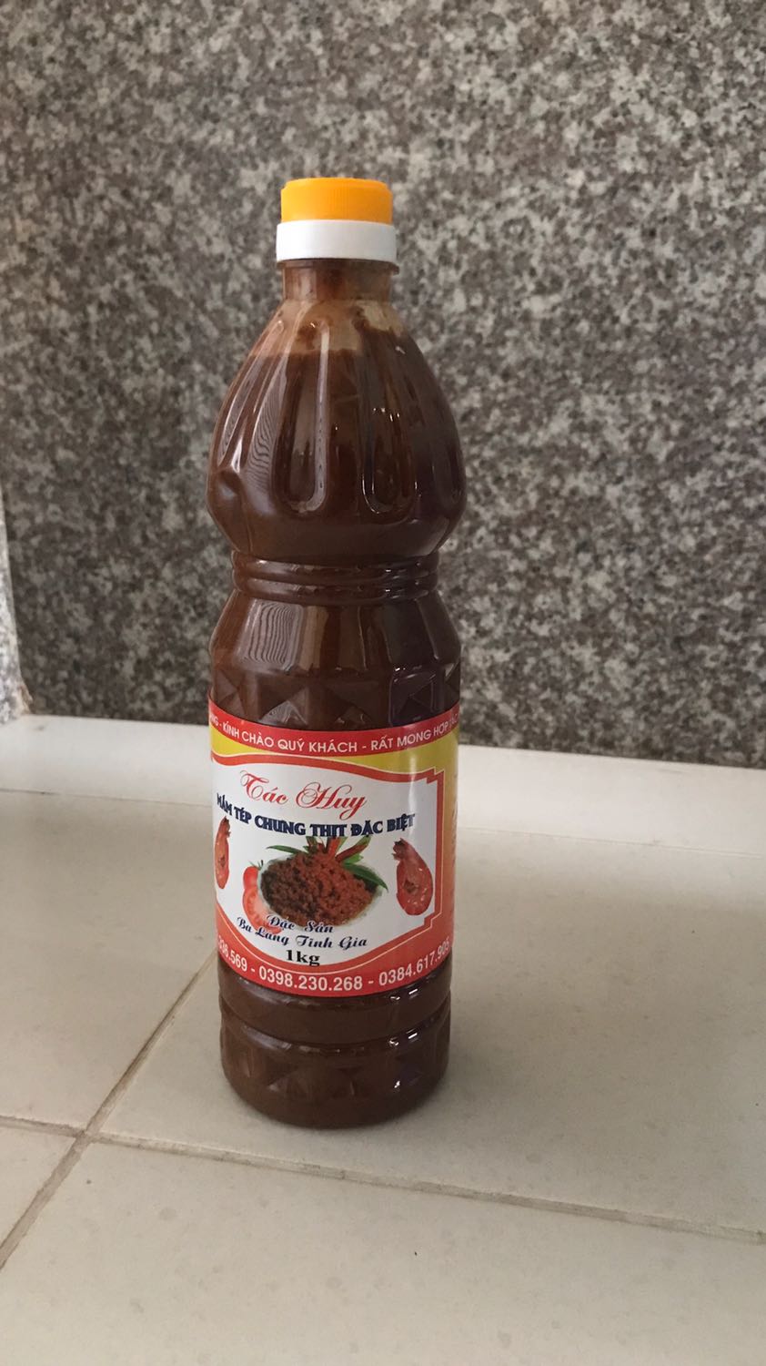 Sản phẩm mới (nếu so so với thời điểm lấy hàng trong tháng 8)có màu đỏ đặc trưng của mắm tép. Chưa sử dụng vì trong khi chờ nhận sản phẩm đã mua mắm tép khác để dùng rồi
Xử lý đơn hàng quá lâu: đặt hàng 11/8 nhận 2/11, không bằng các trang thương mại điện tử khác: đặt hàng cùng thời điểm trên Điện Biên, Yên Bái mà 14-21 ngày đã nhận được hàng