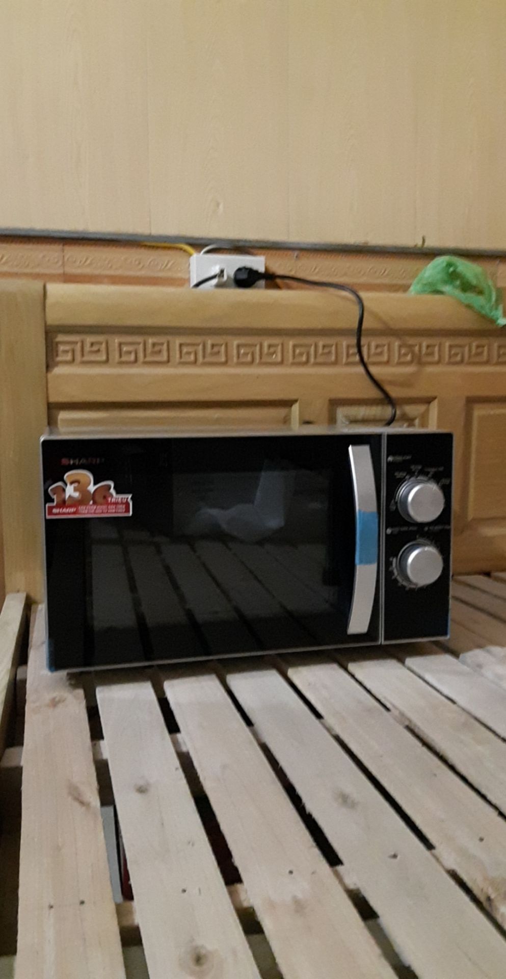 Giao hàng rất nhanh. Sáng đặt mua, chiều tối đã giao. Hàng không bị móp méo. Giá cả hợp lý và rẻ hơn chỗ khác. 
Mong Tiki luôn đồng hành và có trách nhiệm  cùng với  khách hàng  có giá cả cạnh tranh và chế độ chăm sóc khách hàng tổt. Like...Like...Like . vote five stars. Giao hàng rất nhanh. Sáng đặt mua, chiều tối đã giao. Hàng không bị móp méo. Giá cả hợp lý và rẻ hơn chỗ khác. 
Mong Tiki luôn đồng hành và có trách nhiệm  cùng với  khách hàng  có giá cả cạnh tranh và chế độ chăm sóc khách hàng tổt. Like...Like...Like . vote five stars.